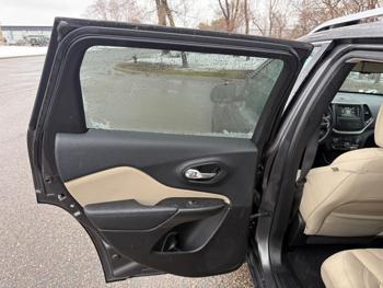 2015 jeep cherokee latitude with 100130 miles for sale near elk-river, minnesota 00fdad60fd4d4cedb0dbe360c904ebdb.jpg
