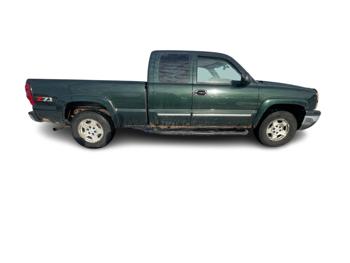 2006 chevrolet silverado-1500 ls-ext.-cab-4wd with 245271 miles for sale near fridley, minnesota 010e3a52f07e4658be86411915834409.jpg