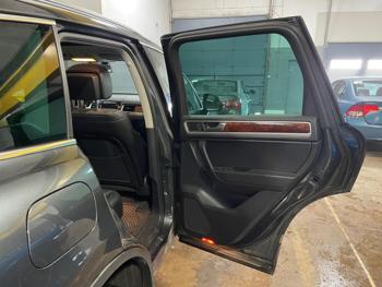 2012 volkswagen touareg lux with 249274 miles for sale near elk-river, minnesota 01aa86476eeb41d1abdddc2404b6d60d.jpg