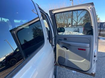 2006 gmc yukon-xl sl-1500-4wd with 260584 miles for sale near fridley, minnesota 01d09596b9ca4242b3c1f0e82d6d0101.jpeg