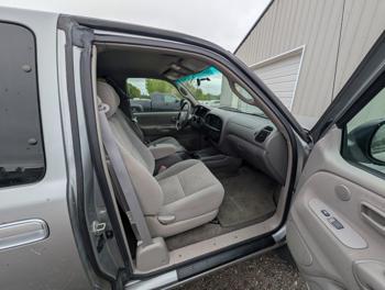 2005 toyota tundra sr5-access-cab-4wd with 95543 miles for sale near elk-river, minnesota 02f939f2322f47e0be509f15d52f88ed.jpg