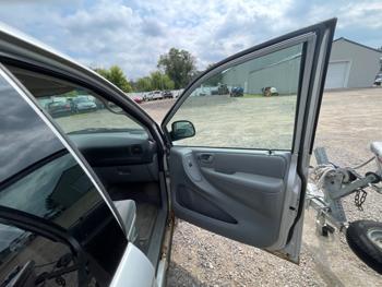 2005 dodge grand-caravan sxt with 188363 miles for sale near elk-river, minnesota 031c02cdfd8140cf96db7e45cb9741ac.jpeg