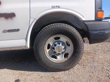 2005 chevrolet express 3500-extended with 81212 miles for sale near elk-river, minnesota 034266f5dbd54f27aa302fd1fcc6c154.jpg