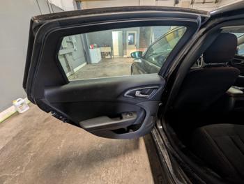 2016 chrysler 200 limited with 170995 miles for sale near elk-river, minnesota 0365e550b9164d8385dc1be76c1b2ac5.jpg