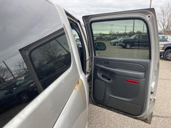 2005 chevrolet silverado-1500 ls-crew-cab-4wd with 291163 miles for sale near fridley, minnesota 0390714f43a4472fb6c3bb81e72af387.jpeg