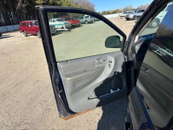 2006 chrysler town-&-country base with 141271 miles for sale near elk-river, minnesota 039bf5b2143d49a1a782fe519ad4263b.jpeg