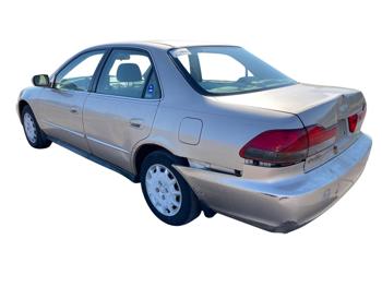 2001 honda accord lx-sedan with 223018 miles for sale near elk-river, minnesota 03c52f78a067409a9debe6f2c44f4122.jpg