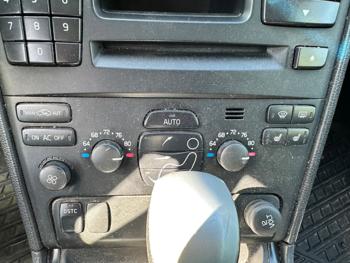 2004 volvo xc90 2.5t-awd for sale near elk-river, minnesota 03eaca620630468499f4f415710f0bf3.jpeg