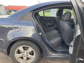 2016 chevrolet cruze-limited 1lt-auto with 151883 miles for sale near hastings, minnesota 0456bb104b7a4beba59003e57a55c531.jpeg