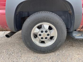 2001 chevrolet suburban 1500 with 236426 miles for sale near elk-river, minnesota 04876f9d193843a89119cd9446fb6ade.jpg