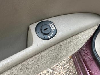 2003 buick lesabre custom for sale near elk-river, minnesota 058bb26f494b4996877e03d2e67a2430.jpg