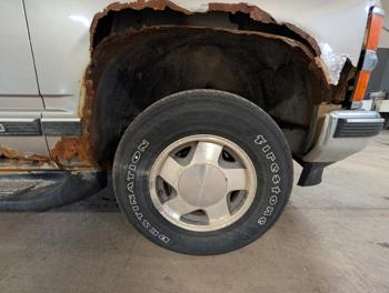 1999 chevrolet suburban k1500-4wd with 225203 miles for sale near elk-river, minnesota 05c09a7bbed4427cb885156a738ac4e3.jpg