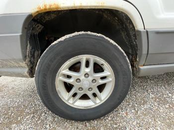 2004 jeep grand-cherokee laredo-4wd with 187673 miles for sale near elk-river, minnesota 05ec84be1ba5428bb44d8c54ed1201f8.jpeg
