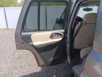 2005 chevrolet trailblazer ls-4wd for sale near elk-river, minnesota 05eca3f038f24ffc92ca2dabb5a045d9.jpg