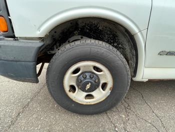 2004 chevrolet express 2500-cargo with 174080 miles for sale near new-hope, minnesota 06fa4a8e44e840c483c7339ad1f79d0e.jpeg