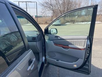 2004 toyota sienna xle-awd with 220628 miles for sale near shakopee, minnesota 079adbc0f1184cc59f6b084b66410908.jpeg