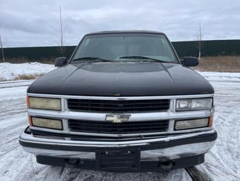 1996 chevrolet suburban with 227941 miles for sale near elk-river, minnesota 0803d3a4e40043649040789bd43a6d21.jpg