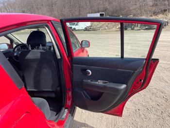 2011 nissan versa 1.8-sl-hatchback with 161381 miles for sale near jordan, minnesota 0842ef9bf3f7443fbeb9f00bcdb2fc88.jpeg