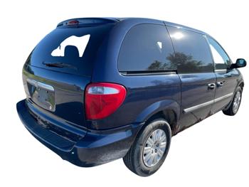 2006 chrysler town-&-country base with 220078 miles for sale near elk-river, minnesota 092972e79e514eaaa087a294d6c42f0e.jpg