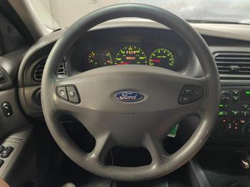 2000 Ford Taurus