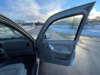 2003 jeep liberty limited-2wd with 183532 miles for sale near elk-river, minnesota 09c254d1a4ff4cb8aa18fc9c43989400.jpeg