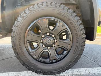 2017 ram 2500 laramie with 233403 miles for sale near columbia-heights, minnesota 09d5147643e84290aa23f5e15820d172.jpg