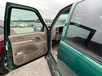 1999 chevrolet tahoe 4-door-4wd with 193393 miles for sale near elk-river, minnesota 0b67f9b7a0394098a40681b556ff3be6.jpeg