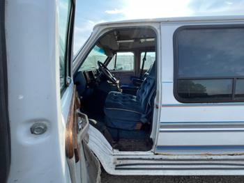 1993 chevrolet sport-van g20 with 97415 miles for sale near elk-river, minnesota 0c5b1c4b65d64351a6c76aeac735d225.jpeg