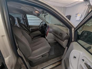 2006 chrysler town-&-country base with 224797 miles for sale near elk-river, minnesota 0d9164187fe244f58812e830d2b5ebd9.jpg