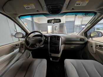 2006 chrysler town-&-country touring with 117074 miles for sale near elk-river, minnesota 0e2abf6e00a64520858a4d13608f235d.jpg