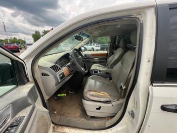 2008 chrysler town-&-country limited with 223234 miles for sale near savage, minnesota 0eefb0b5f3414024862af124ad6ee05f.jpeg