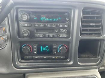 2004 chevrolet suburban 1500-4wd with 177654 miles for sale near fridley, minnesota 0f04e67b7d3a464eb2d245dd6730a6aa.jpeg