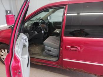 2007 chrysler town-&-country touring with 111081 miles for sale near elk-river, minnesota 1049395bf8e84d63bf2ff3e8ae135230.jpg
