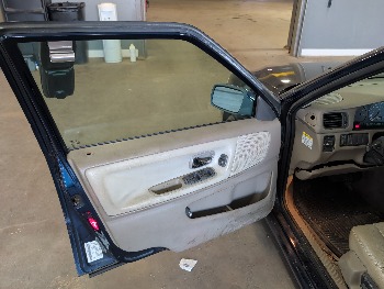 1999 volvo s70 base with 207747 miles for sale near elk-river, minnesota 105435_23_driver_door_panel.jpg