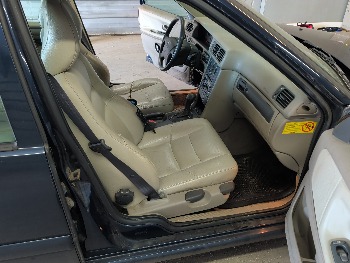 1999 volvo s70 base with 207747 miles for sale near elk-river, minnesota 105435_31_passenger_seat.jpg