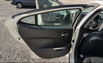 2006 pontiac grand-prix base with 237218 miles for sale near elk-river, minnesota 106150_25_drv_rear_door_panel.jpg