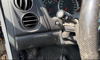 2006 pontiac grand-prix base with 237218 miles for sale near elk-river, minnesota 106150_37_left_of_steering_wheel.jpg