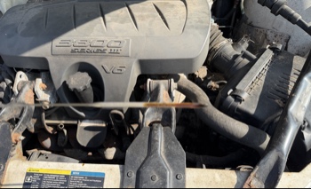 2006 pontiac grand-prix base with 237218 miles for sale near elk-river, minnesota 106150_50_oil_dipstick.jpg