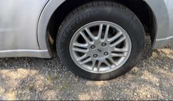 2011 ford focus se-sedan for sale near elk-river, minnesota 106223_13_rear_drv_wheel.jpg
