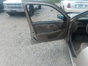 1998 toyota camry ce with 167444 miles for sale near elk-river, minnesota 106270_23_driver_door_panel.jpg
