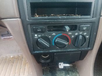 1998 toyota camry ce with 167444 miles for sale near elk-river, minnesota 106270_40_climate_control.jpg