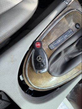 2008 mercedes-benz e-class e350-luxury for sale near elk-river, minnesota 106283_51_keys.jpg