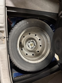 2002 subaru forester s with 147178 miles for sale near elk-river, minnesota 106294_27_spare_tire.jpg