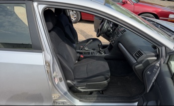 2013 subaru impreza base-5-door with 166153 miles for sale near elk-river, minnesota 106296_31_passenger_seat.jpg