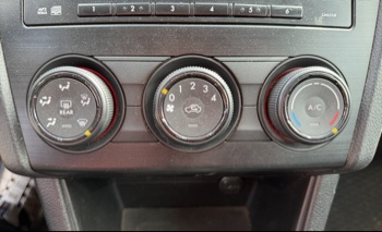 2013 subaru impreza base-5-door with 166153 miles for sale near elk-river, minnesota 106296_40_climate_control.jpg