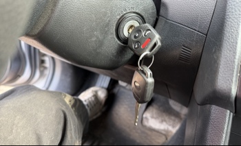 2013 subaru impreza base-5-door with 166153 miles for sale near elk-river, minnesota 106296_51_keys.jpg