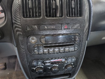 2007 dodge grand-caravan se with 257664 miles for sale near elk-river, minnesota 106297_39_radio_closeup.jpg