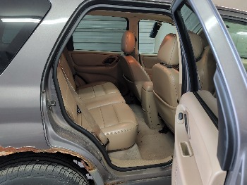 2005 ford escape xlt-4wd with 137067 miles for sale near elk-river, minnesota 106306_28_pass_rear_seat.jpg