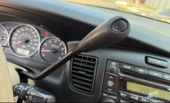 2004 mazda mpv lx with 94040 miles for sale near elk-river, minnesota 106309_41_shifter.jpg