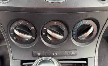 2012 mazda mazda3 i-touring-4-door with 105844 miles for sale near elk-river, minnesota 106316_40_climate_control.jpg